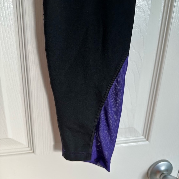 Nike Team One 7/8 Tight Women's Black Purple Cw7283 Running Legging Size Medium - Picture 2 of 4